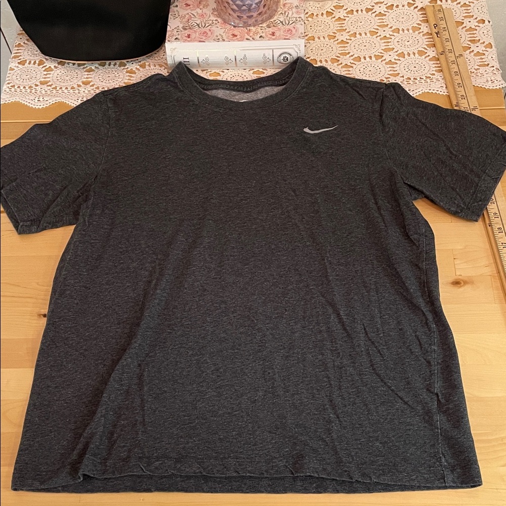 Nike Men's Charcoal Short Sleeve Tee